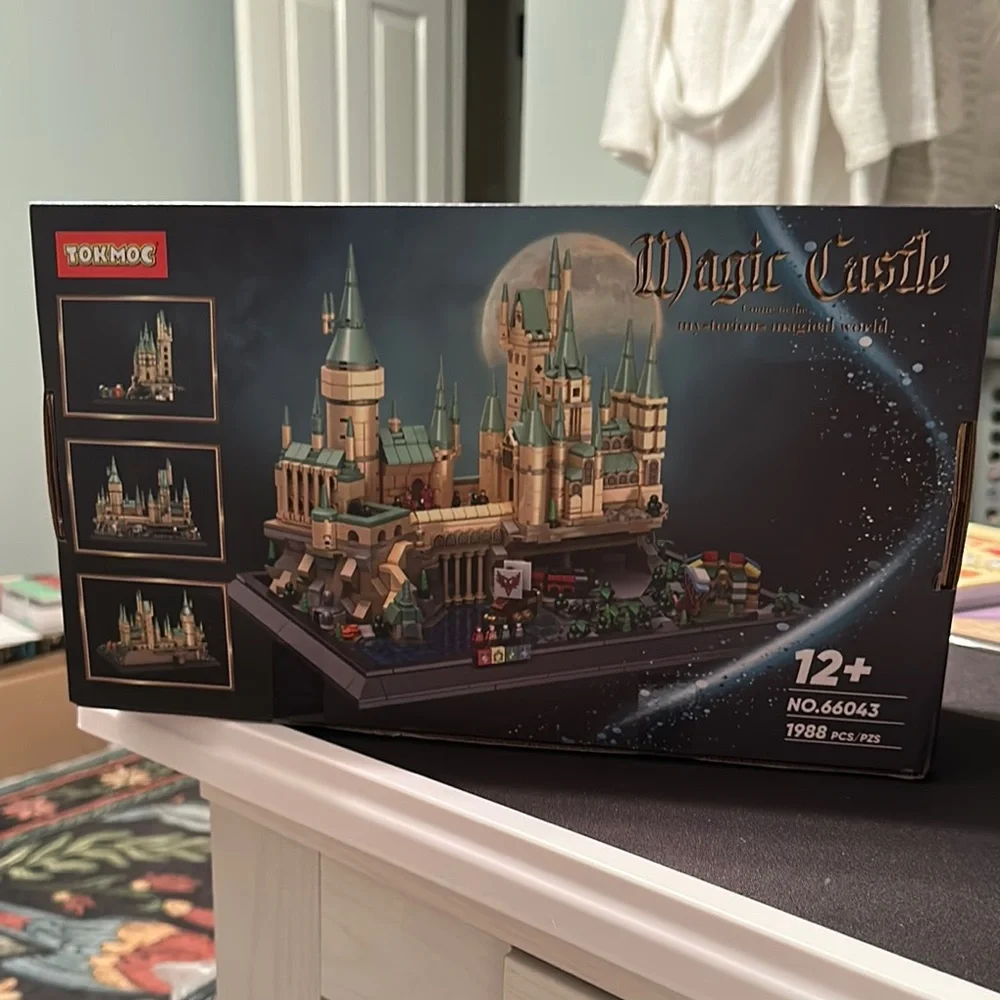 Magic Castle Building Set - Picture 2 of 7